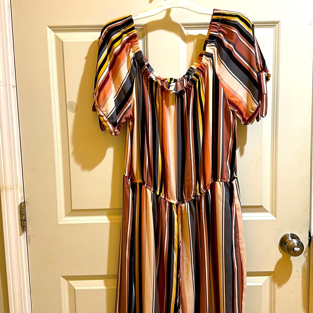 Woman’s multicolor jumpsuit with pockets